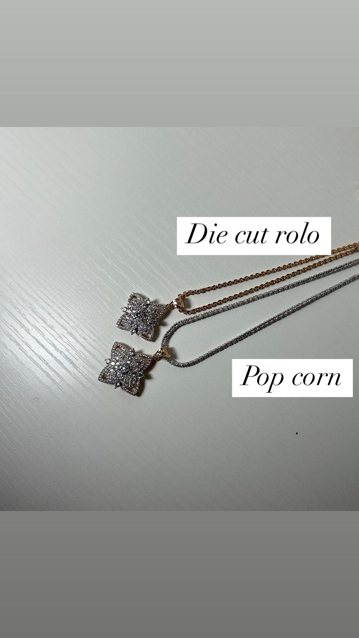 Betty pendant