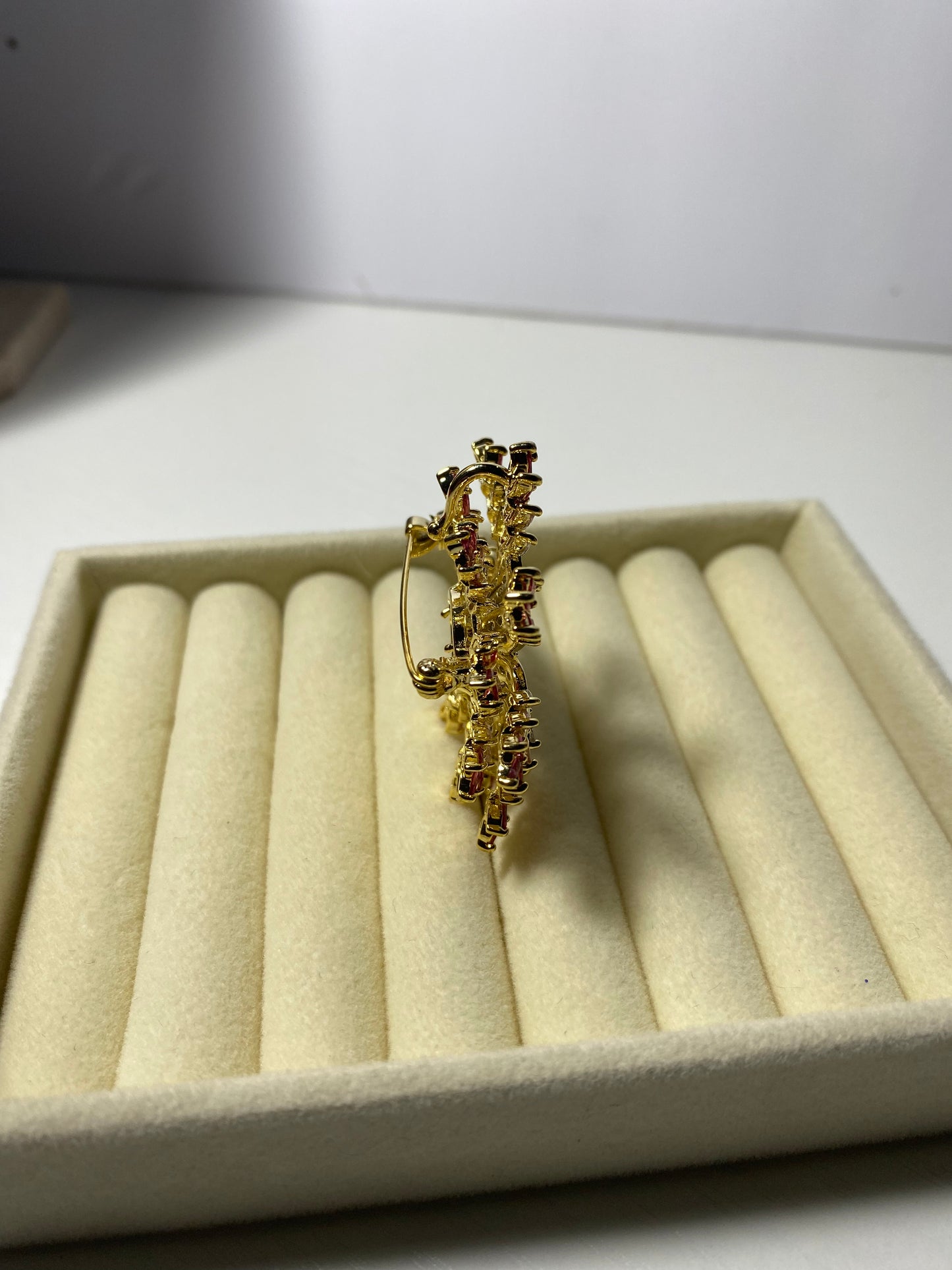 Flower brooch
