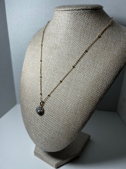 Shiny pendant